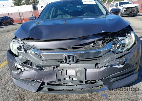 2018 Honda Civic Ex z USA, uszkodzony, nr VIN 2HGFC2F79JH531410
